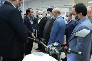 تصاویر بازدید رئیس جمهور از نمایشگاه دستاوردهای فناورانه دانشگاه صنعتی شریف