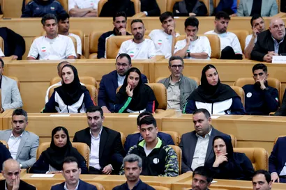 آیین تجلیل از قهرمانان و مدال آوران