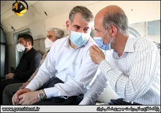 تصاویر بازدید هوایی رئیس جمهور از منطقه دشت آزادگان و هورالعظیم و حضور در میان مردم روستاهای اطراف هویزه