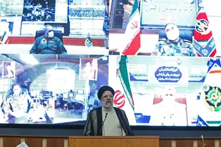 ویژگی ارتش ما این است که ارتش ولایی است؛ این ارتش مردم را باور دارد و مردم هم به ارتش اعتماد دارند