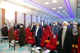 واگذاری بنگاههای دولتی به بخش خصوصی یک ضرورت است به شرط آنکه دولت بخش خصوصی را توانمند کند