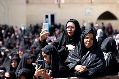 تصاویر سخنرانی در جمع عزاداران اربعین حسینی در بیرجند