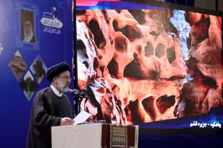 تصاویر دیدار رئیس جمهور با نخبگان ، علماء ، خانواده شهدا ، ایثارگران و جمعی از اقشار مختلف مردم(2)