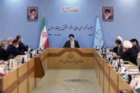 رئیس قوه قضاییه بر مزار شهدای شهرستان دماوند حاضر شد
