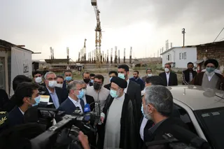 تصاویر بازدید از بیمارستان نیمه کاره کمال شهر