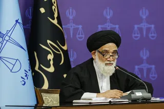 نابسامانی در صدور کارت‌های بازرگانی زمینه ساز سوء استفاده از ارزهای تخصیصی برای واردات است/ هنوز کسانی در زندان هستند که با استفاده از ظرفیت قوانین موجود امکان آزادی دارند/ در برخورد با روابط ناسالم اداری به نصیحت و توصیه اکتفا نمی‌کنیم