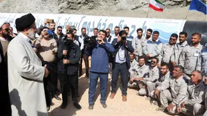 فیلم بهره برداری رسمی از طرح عظیم خط دوم انتقال آب شرب کلانشهر شیراز از سد درودزن