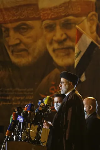 دست انتقام الهی گردن ظالم را می‌گیرد و حق مظلوم را از او خواهد ستاند