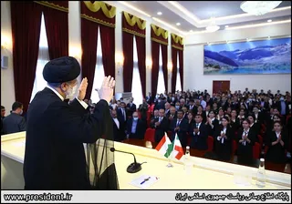 تصاویر اعطای مدرک دکترای افتخاری به رئیس جمهور و سخنرانی در دانشگاه ملی تاجیکستان