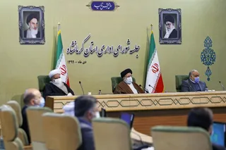 راه اندازی بازارچه مرزی و استقرار گمرک در مناطق مرزی راهی برای قانونمند کردن صادرات و واردت در کرمانشاه است/ منظور ما از برخورد با قاچاق، مقابله با قاچاق سازمان یافته است نه برخورد با کوله بری؛ قاچاق سازمان یافته است که به اقتصاد کشور آسیب می‌رساند