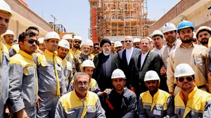 فیلم آیین راه_اندازی رسمی مجتمع پتروشیمی گچساران