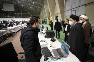 تصاویر بازدید از مرکز رسیدگی به نامه های مردمی در رشت