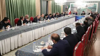 تصاویر نشست بازرگانان ایرانی مقیم عشق آباد با دکتر رئیسی