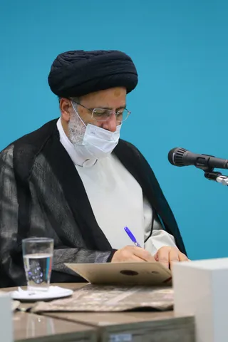 تصاویر  نشست با فعالان اقتصادی ، تجار و بازرگانان