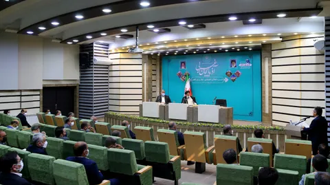 تصاویر  نشست با فعالان اقتصادی ، تجار و بازرگانان