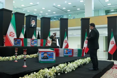 ادای احترام مقامات کشورها به مقام رئیس جمهور شهید و همراهان