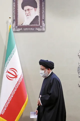 نیروهای قاطع و باانگیزه کشور می‌توانند گره‌های مختلف کشور را باز کنند/ لزوم تعیین تکلیف فاضلاب شاهرود در اسرع وقت