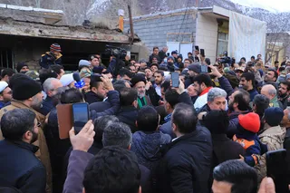 تصاویر بازدید میدانی دکتر رئیسی از مناطق زلزله‌زده شهرستان خوی و روستای بدلان