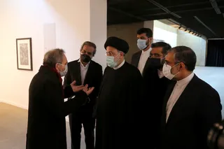 تصاویر بازدید رئیس جمهور از نمایشگاه « آینه در آینه »