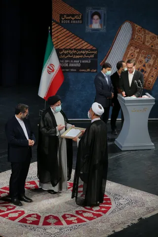تصاویر آیین تجلیل از برگزیدگان « کتاب سال »