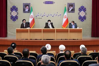 اگر راه اندازی کارخانه‌ها برای بانک‌ها صرفه اقتصادی ندارد، آنها باید نسبت به واگذاری واحدهای تولیدی که در تملک خود دارند، اقدام کنند