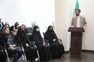 تصاویر دیدار با جمعی از دختران شرکت کننده در برنامه «بینهایت شو»