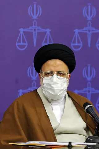 اصلاح ساختار بودجه و اصلاح نظام مالیات باید از مهمترین اولویت‌های کمیسیون برنامه و بودجه باشد/ کاهش هزینه‌های اجتناب‌پذیر دولت ضروری است
