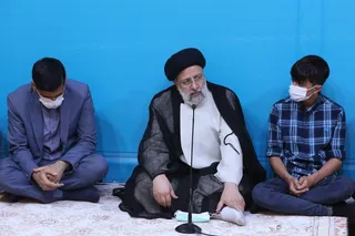 تصاویر افطار رئیس جمهور در نخستین روز از ماه مبارک رمضان همراه با ایتام