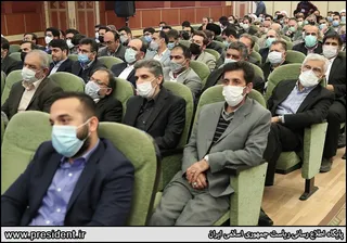 تصاویردیدار رئیس جمهور با نخبگان ، علماء ، خانواده شهدا ، ایثارگران و جمعی از اقشار مختلف مردم