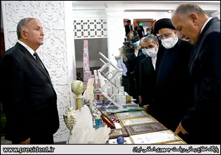 تصاویر اعطای مدرک دکترای افتخاری به رئیس جمهور و سخنرانی در دانشگاه ملی تاجیکستان
