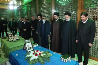 تصاویر تجدید میثاق آیت الله رئیسی و اعضای هیأت دولت با آرمان‌های امام راحل و شهدای انقلاب اسلامی