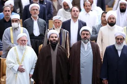 تصاویر نشست علما و نخبگان اهل سنت سراسر کشور با رئیس جمهور