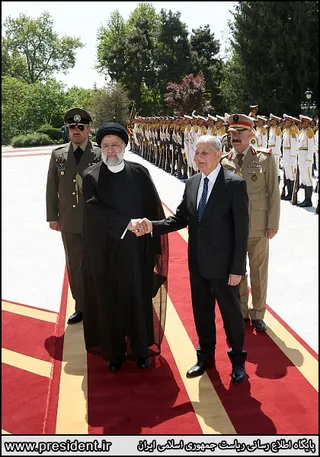 تصاویر استقبال رسمی آیت‌الله رئیسی از رئیس جمهور عراق