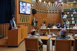 ویژگی ارتش ما این است که ارتش ولایی است؛ این ارتش مردم را باور دارد و مردم هم به ارتش اعتماد دارند