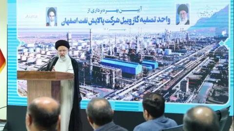 کیفی‌سازی تولید در صنعت نفت از اهداف محوری دولت در راستای ارتقای سلامت مردم است