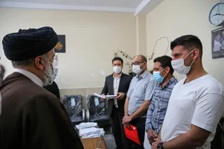 بازدید آیت‌الله رئیسی از دادگستری شهرستان بهارستان