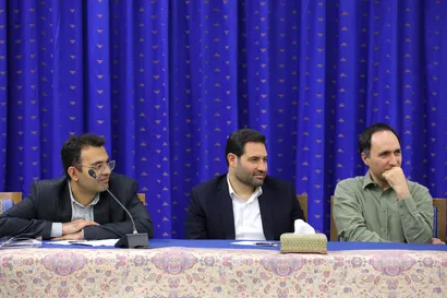 نشست با جمعی از فعالان کسب و کارهای فضای مجازی