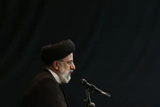 خون مطهر شهدا از عالم جهل‌زدایی می‌کند/ نفرت مردم دنیا از اسرائیل و آمریکا روز به روز بیشتر می‌شود