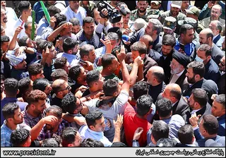 تصاویر حضور سرزده در جمع کارگران کارخانه هفت تپه