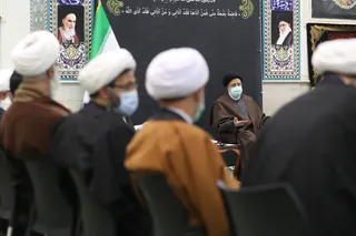 تصاویر نشست با جمعی از اساتید و فضلای حوزه علمیه قم
