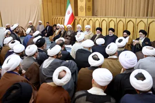 تصاویر نشست با جمعی از علما و روحانیون در حرم عبدالعظیم حسنی