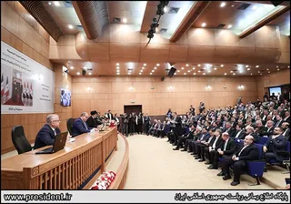 تصاویر نشست با تجار و فعالان اقتصادی