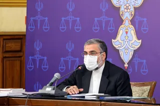 اگر آنقدر که جلسه گذاشتند تا چگونه از غرب کمک بگیرند، برای رونق تولید جلسه می‌گذاشتند، گره‌های بزرگی در کشور باز شده بود