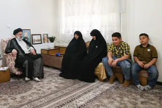 ‌حضور در منزل شهید مدافع حرم علی آقابابایی