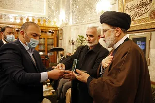 آیت الله رئیسی حرم امامین کاظمین را زیارت کرد