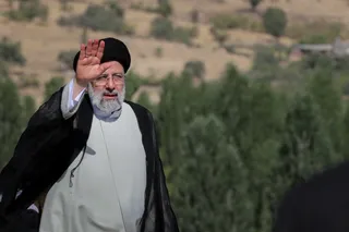 تصاویر بازدید دکتر رئیسی از روستای قلعه جی کردستان