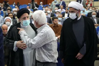 تصاویر دیدار با خانواده شهدا ، ایثارگران و نخبگان استان همدان