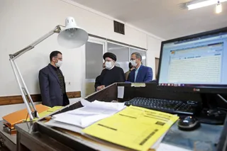 آیت الله رئیسی از دادسرای انقلاب سمنان بازدید کرد