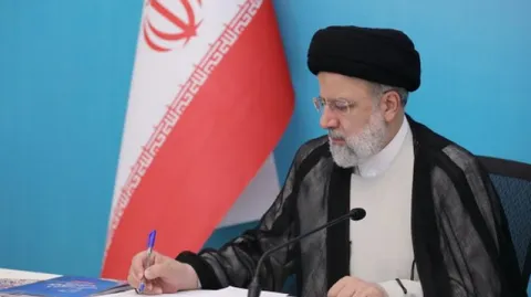 رئیس جمهور «قانون ساماندهی بازار زمین، مسکن و اجاره‌بها» را برای اجرا ابلاغ کرد