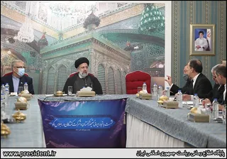 تصاویر نشست بازرگانان ایرانی مقیم عشق آباد با دکتر رئیسی